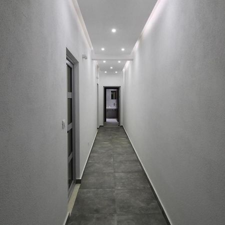 Apartments Komina Утеха Екстериор снимка
