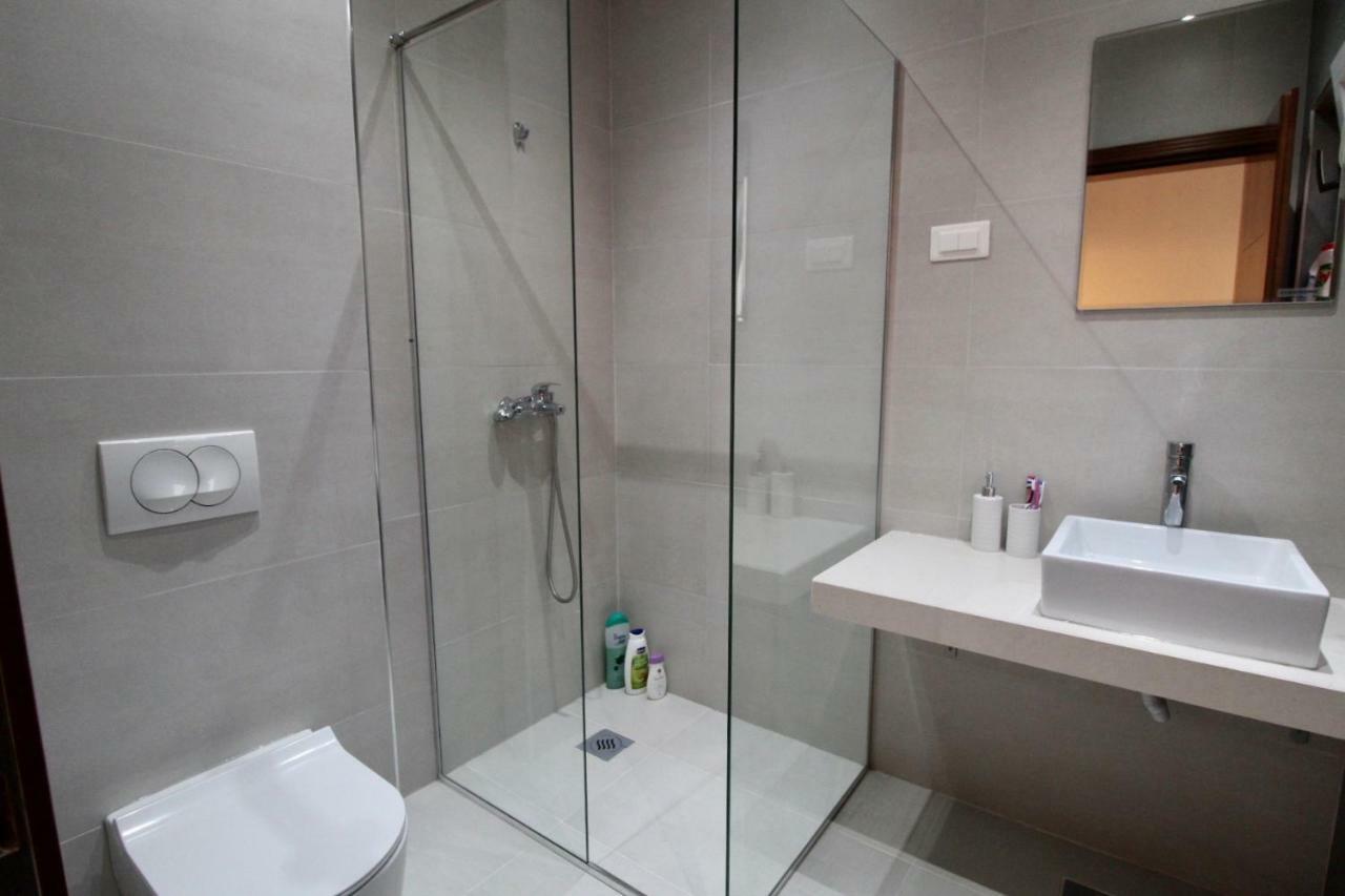 Apartments Komina Утеха Екстериор снимка